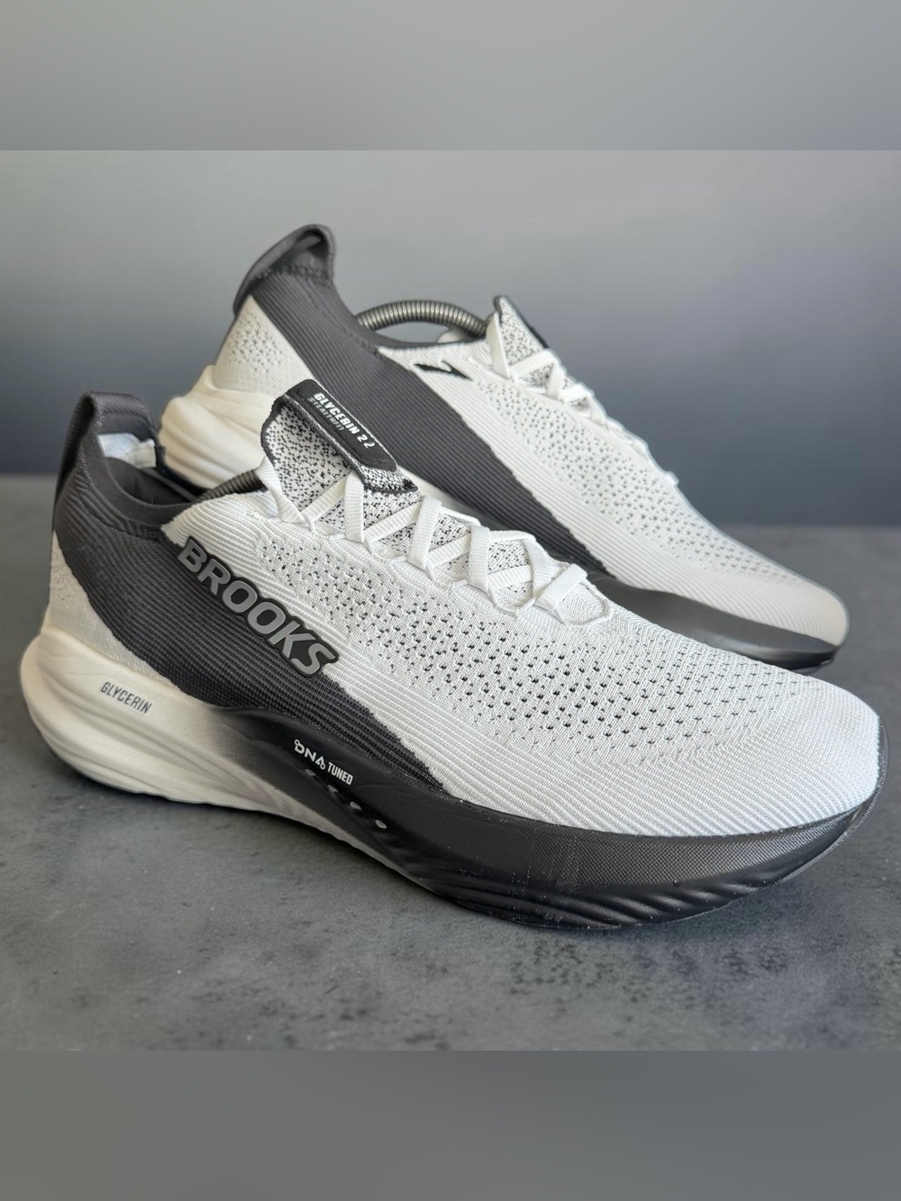 Brooks Men’s Glycerin 22 StealthFit Running Shoes 12.5 White/Black 1104481D135